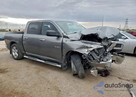 2010 Dodge Ram 1500 z USA, uszkodzony, nr VIN 1D7RB1CT5AS238788